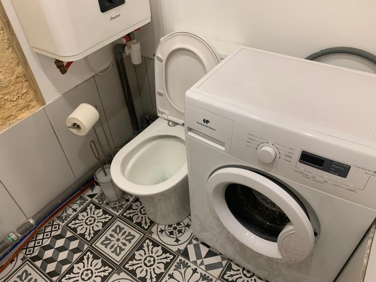 Chambre Avec Salle De Bain Et Cuisine Privee Centre Ville Historique Avec Climatisation Et Patio Bordeaux Kültér fotó